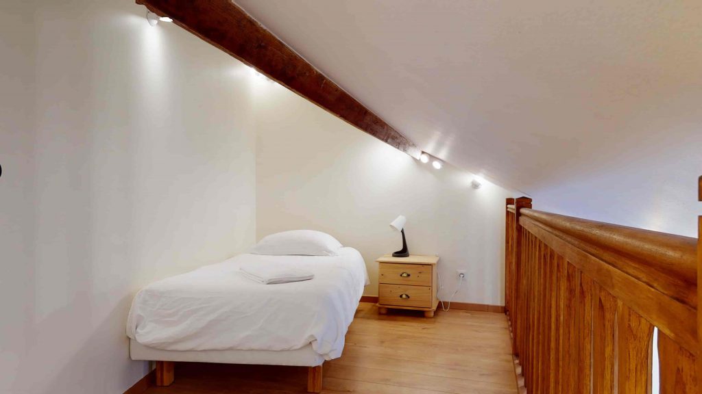 Charmilles_des_Cordeliers_Versailles_Chaleureux_ib_Mezzanine_chambre_1